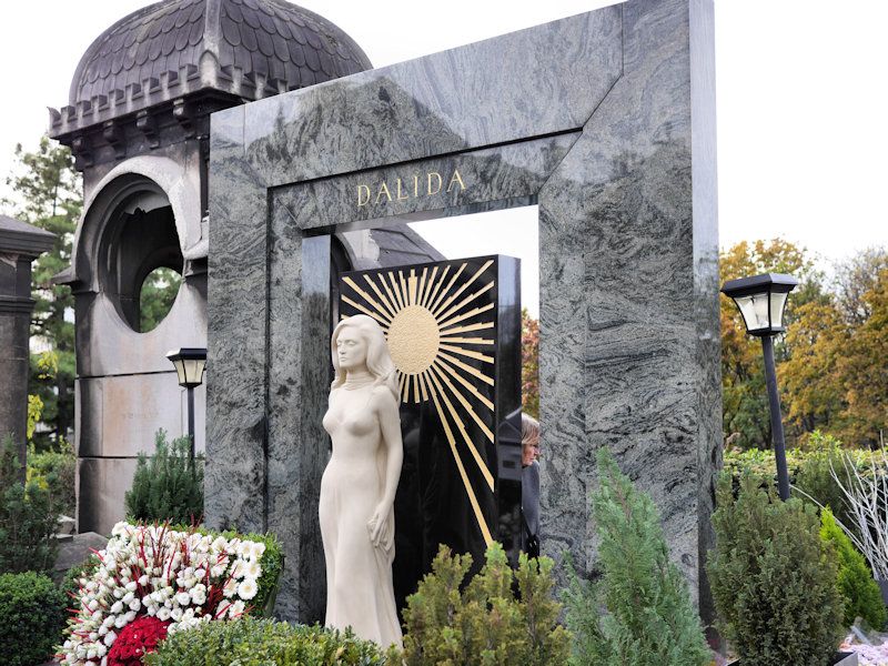 Cimetière Montmartre - Tombe Dalida