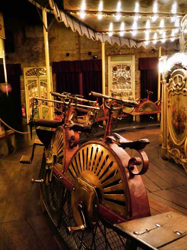 Manège Belle Epoque du musée des arts forains